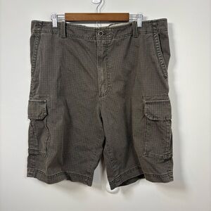 IZOD Mens 40 Olive Cargo Shorts Ripstop Utility Dadcore Casual